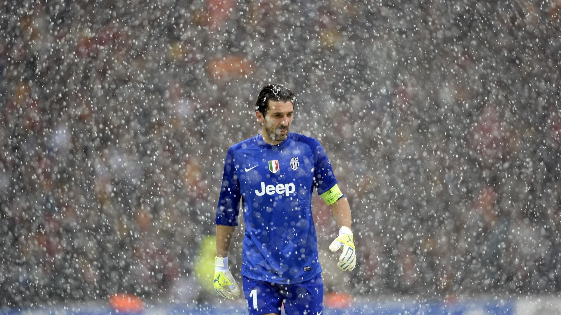 新时代的“黑科技”篮球:智能传感器如何改变比赛策略?,体育比赛传感器